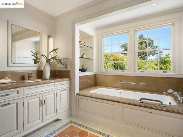 $5,500,000 | 120 Hazel Lane, Piedmont, CA 94611