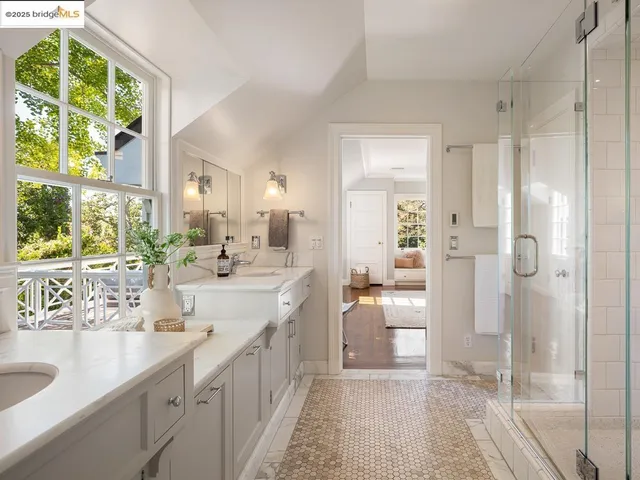 $5,500,000 | 120 Hazel Lane, Piedmont, CA 94611