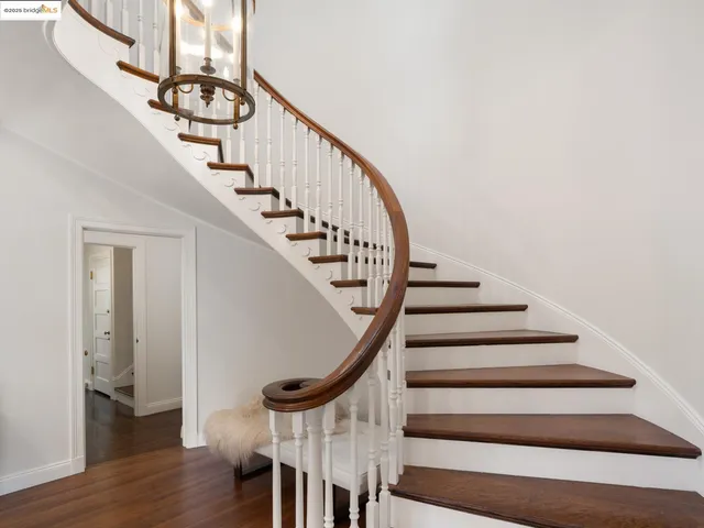 $5,500,000 | 120 Hazel Lane, Piedmont, CA 94611