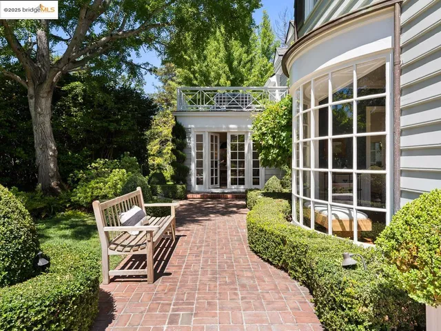 $5,500,000 | 120 Hazel Lane, Piedmont, CA 94611