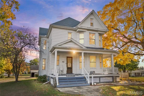 $234,000 | 918 Fifth Street, Carrollton, IL 62016