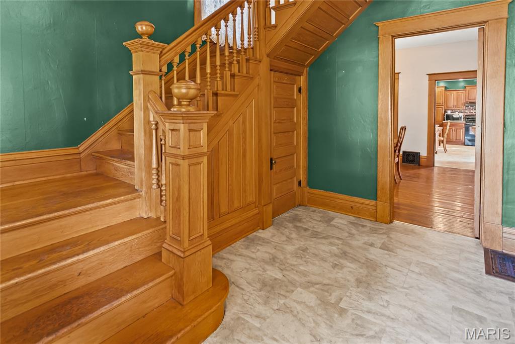 918 Fifth Street Carrollton, IL 62016 - Photo 17 of 80