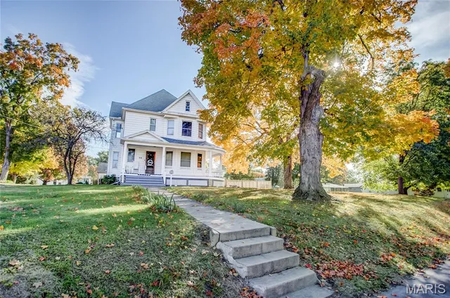 $249,000 | 918 Fifth Street, Carrollton, IL 62016