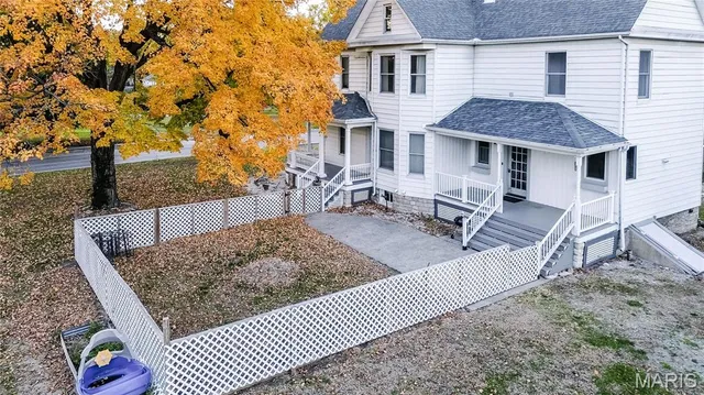 $249,000 | 918 Fifth Street, Carrollton, IL 62016