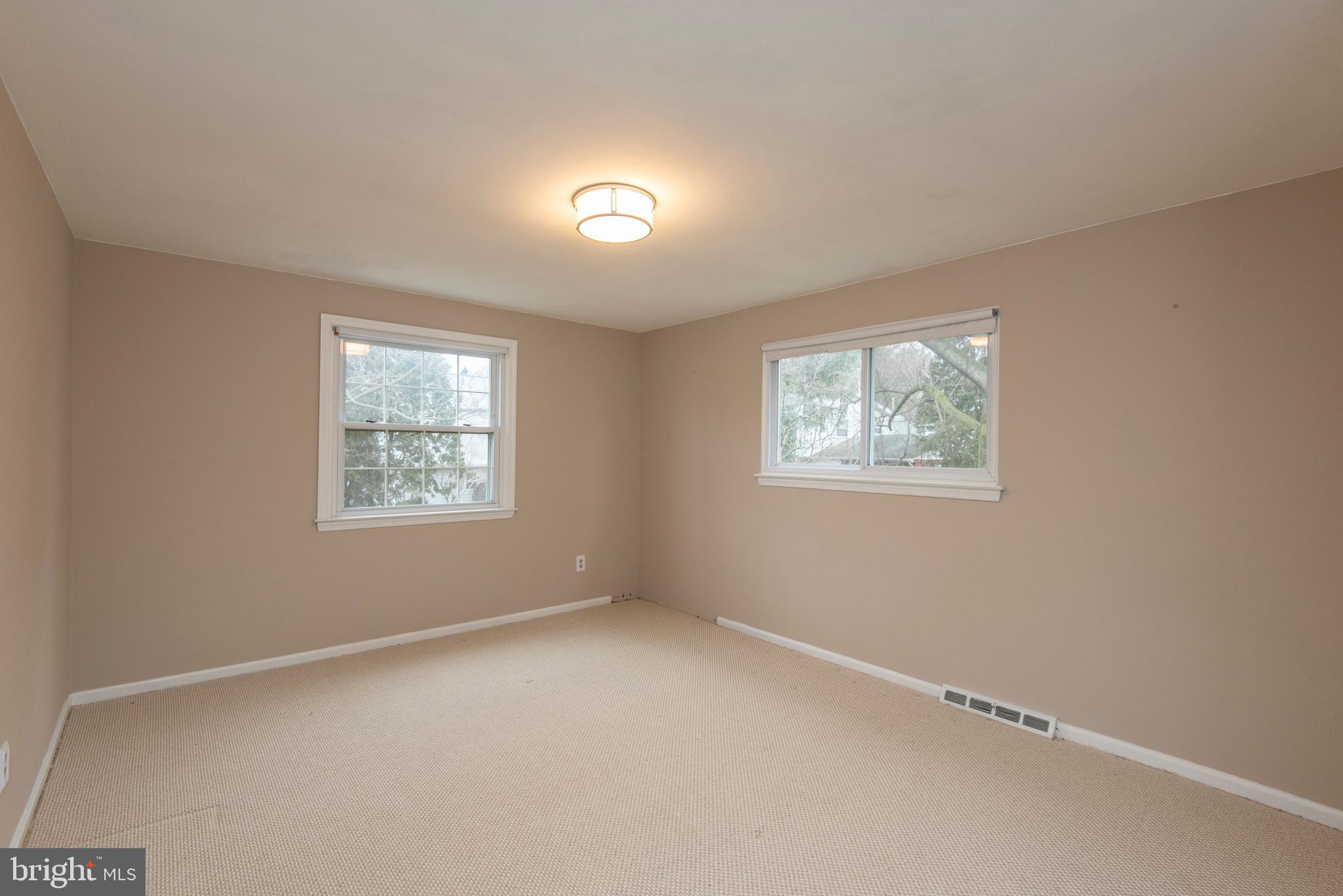 654 Barry Drive Springfield, PA 19064 - Photo 21 of 26 Bedroom #2