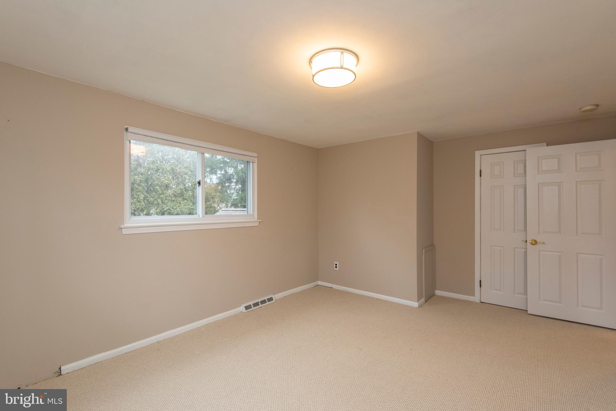 654 Barry Drive Springfield, PA 19064 - Photo 22 of 26 Bedroom #2