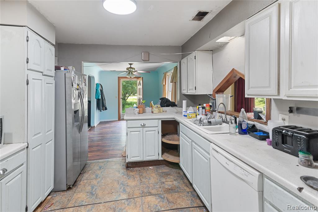 21925 Waltz Road New Boston, MI 48164 - Photo 9 of 19