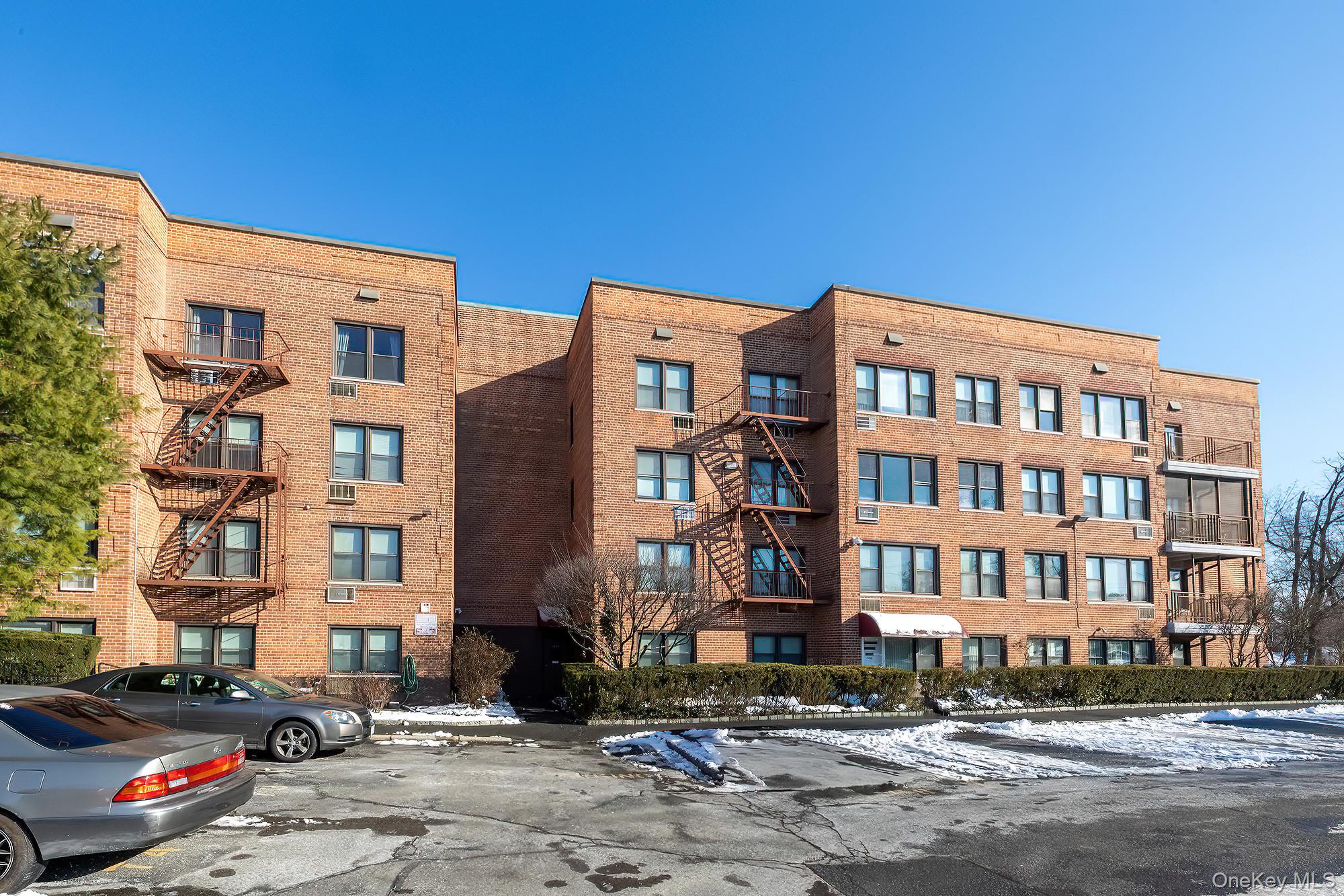 1015 Old Boston Post Road, Unit 2H Mamaroneck, NY 10543 - Photo 20 of 23 Parking Area