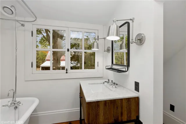 $649,000 | 39070 East E Highway, Nelson, MO 65347