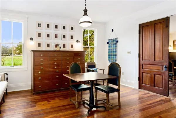 $595,000 | 39070 East E Highway, Nelson, MO 65347