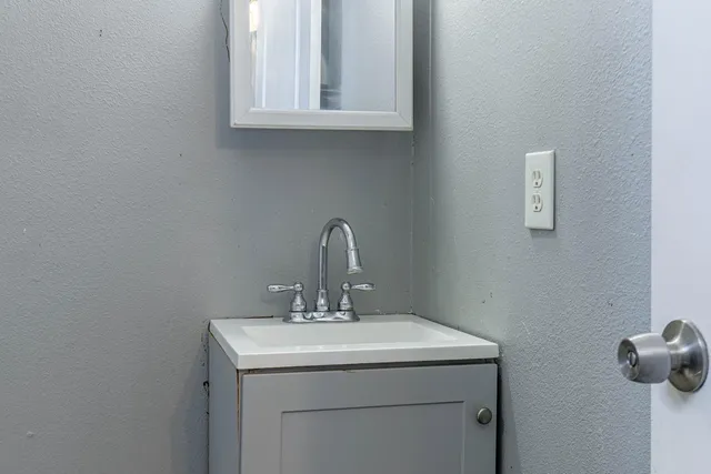 $549,900 | 545 El Roya Avenue, Modesto, CA 95354