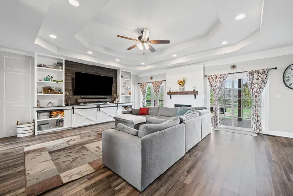 $749,900 | 2175 Jim Taylor Road, Woodlawn, TN 37191
