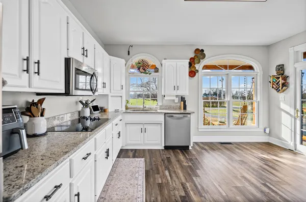$749,900 | 2175 Jim Taylor Road, Woodlawn, TN 37191