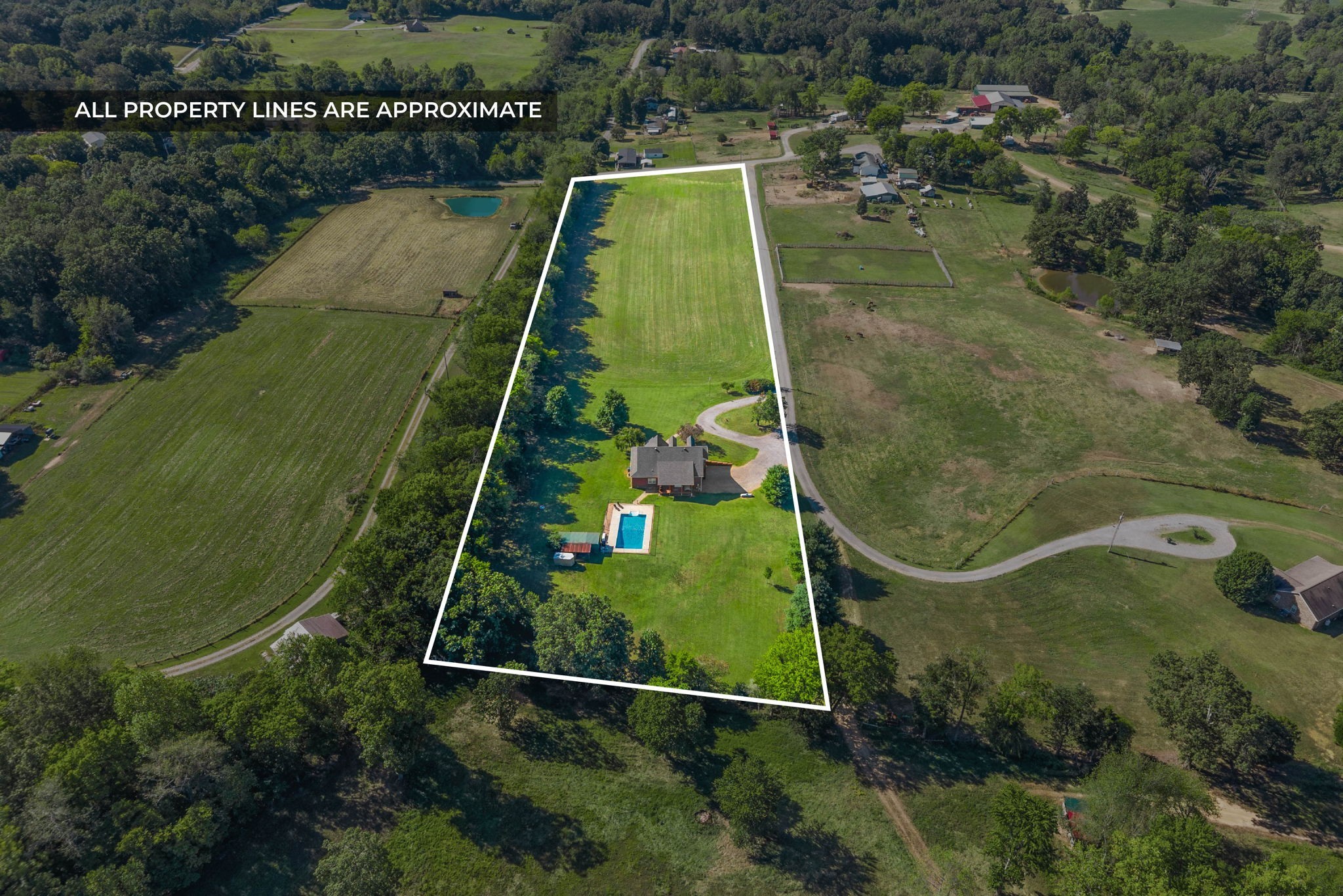 2175 Jim Taylor Road Woodlawn, TN 37191 - Photo 2 of 63