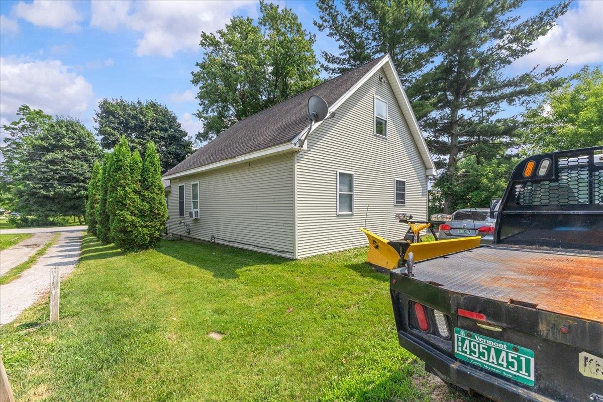 72 North Elm Street St. Albans, VT 05478 - Photo 4 of 29