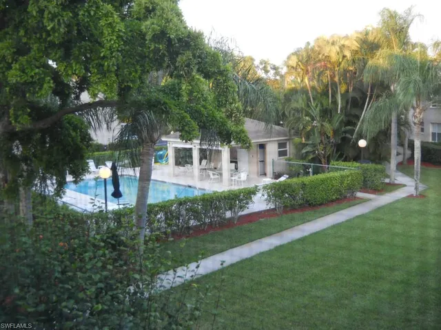 $2,100 | 332 Bradstrom Circle, Unit 201, Naples, FL 34113