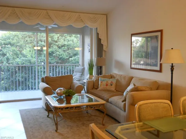 $2,100 | 332 Bradstrom Circle, Unit 201, Naples, FL 34113