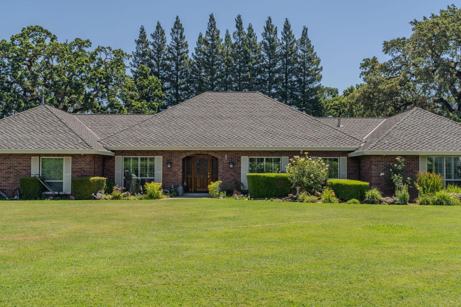9069 Bader Road Elk Grove, CA 95624 - Photo 6 of 70