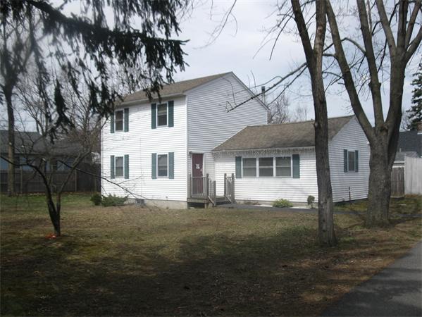 129 Champlain Street Springfield, MA 01151 - Photo 3 of 15 Gallery Image 3