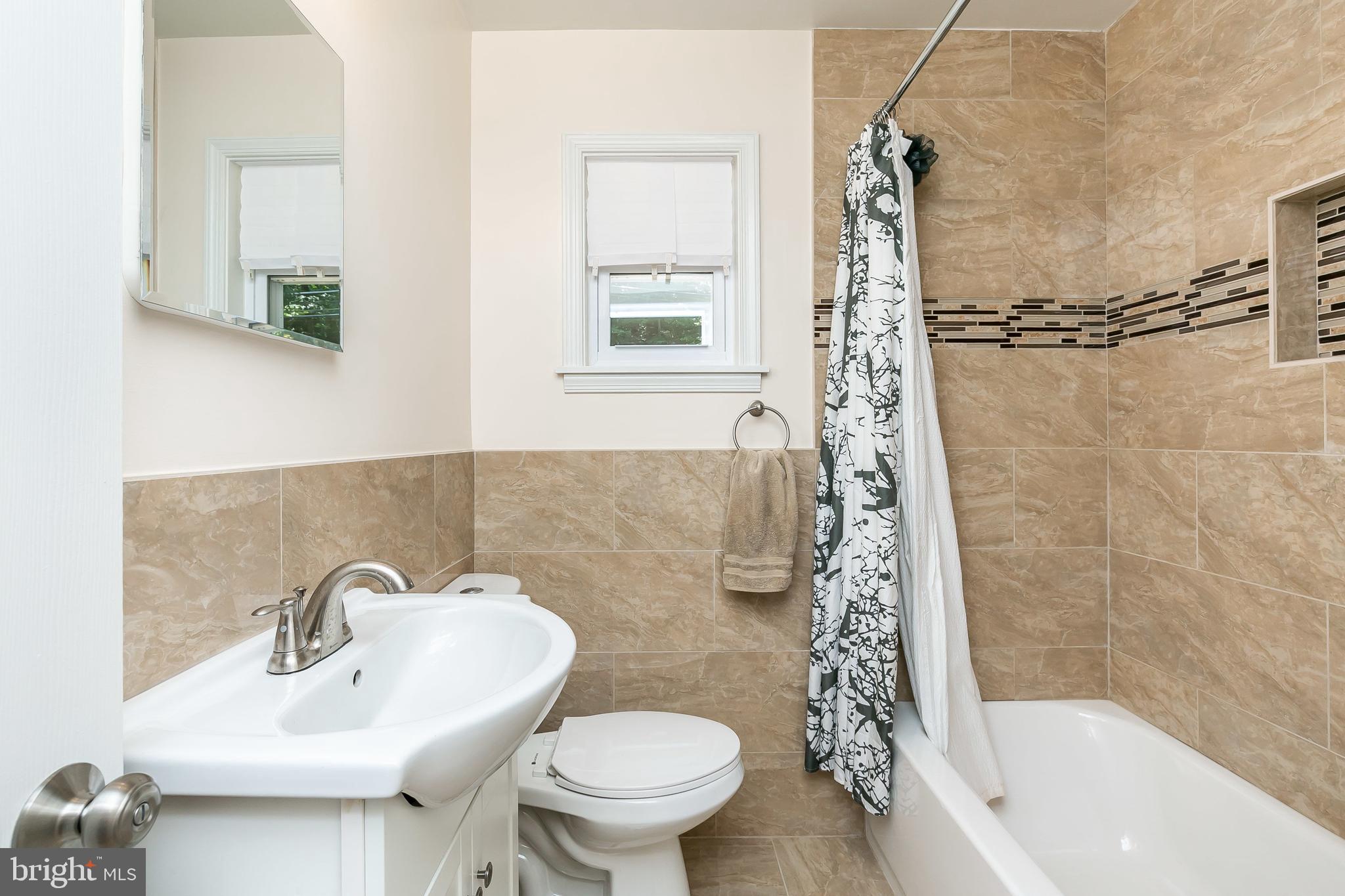 1830 Hillside Road Stevenson, MD 21153 - Photo 20 of 46 MAIN LEVEL FULL BATHROOM
