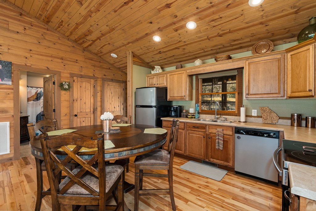 1780 Hunnicut Road Hiawassee, GA 30546 - Photo 8 of 40 Gallery Image 8