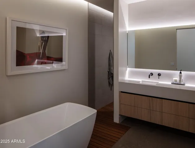 $3,600,000 | 10310 North 37th Street, Phoenix, AZ 85028