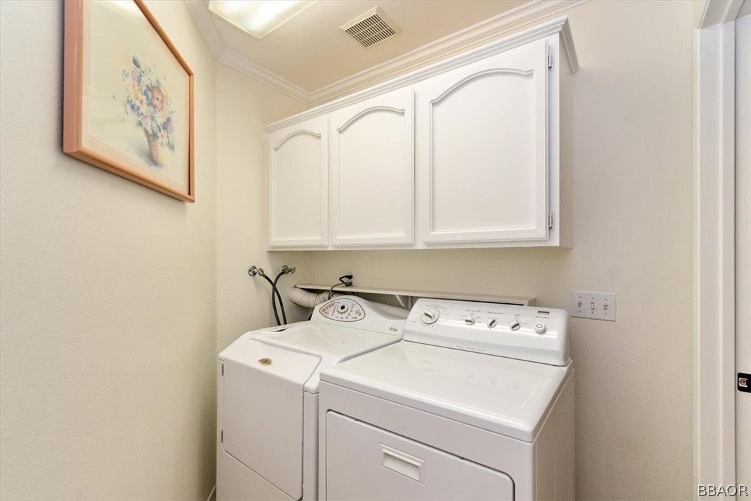 641 Golf Course Road Lake Arrowhead, CA 92352 - Photo 36 of 46 a utility room with dryer and washer