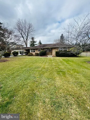 $2,995 | 221 South Maple Avenue, Purcellville, VA 20132