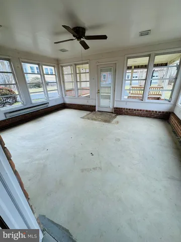 $2,995 | 221 South Maple Avenue, Purcellville, VA 20132