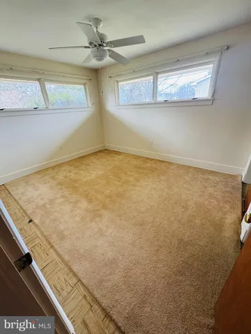 $2,995 | 221 South Maple Avenue, Purcellville, VA 20132