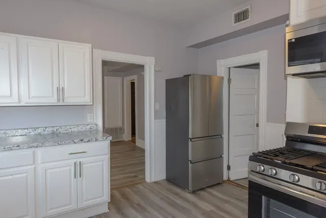 $2,950 | 285 Medford Street, Unit 2, Somerville, MA 02143