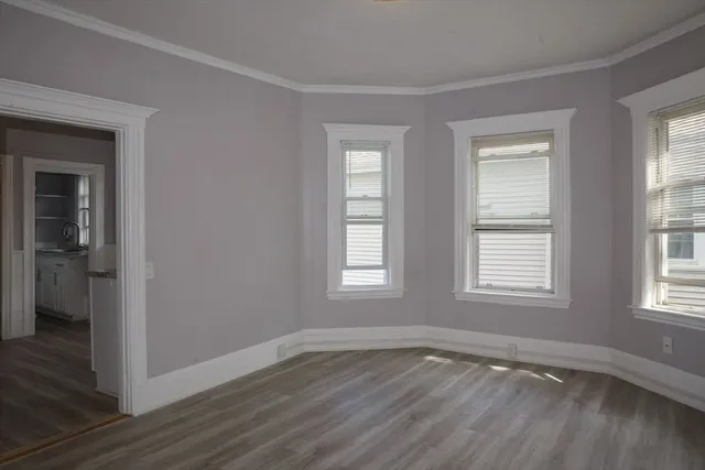 $2,950 | 285 Medford Street, Unit 2, Somerville, MA 02143