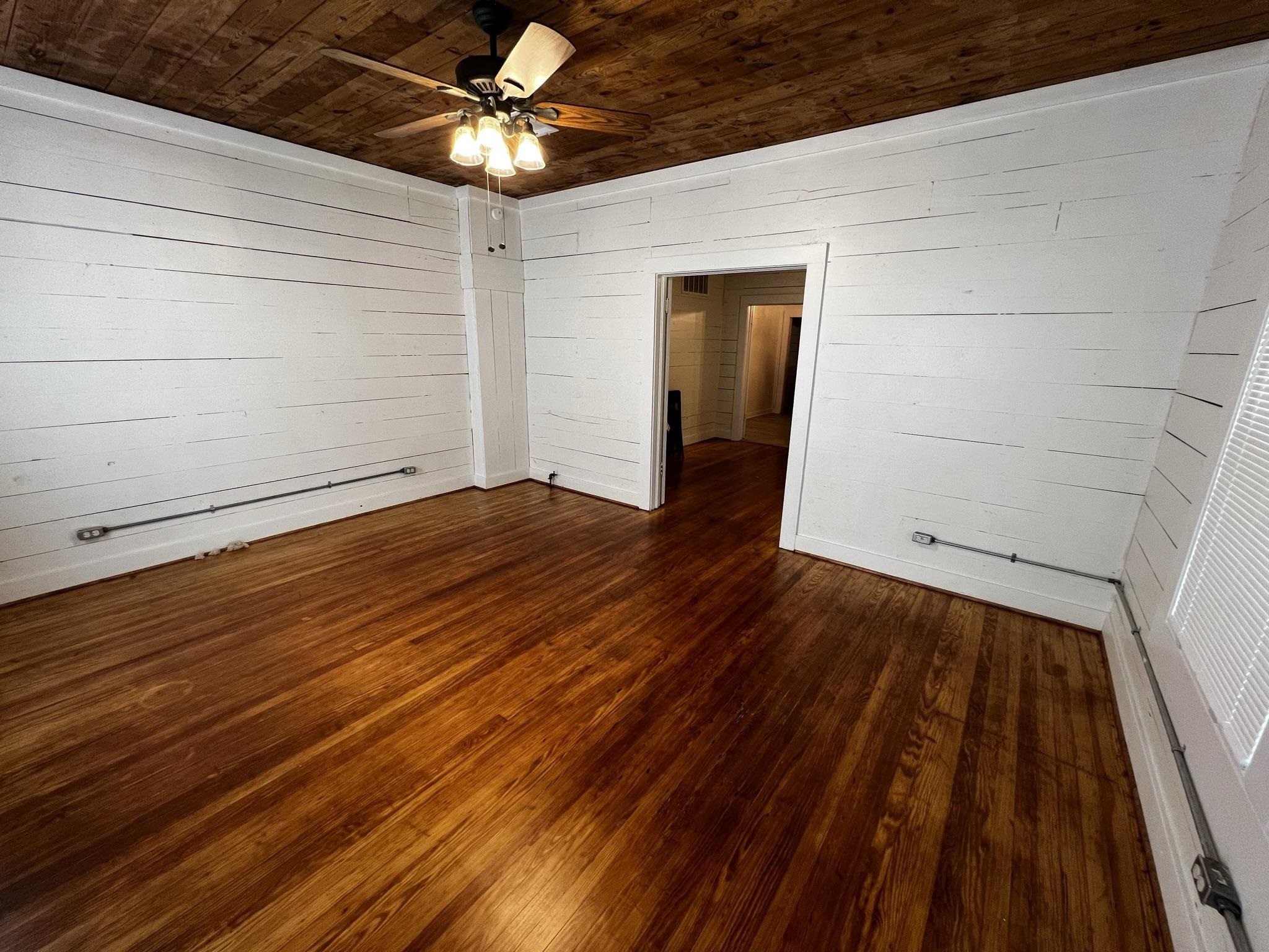 170 South 4th Street Silsbee, TX 77656 - Photo 10 of 26