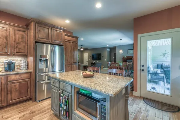 $535,000 | 32564 204th Street, Leavenworth, KS 66048