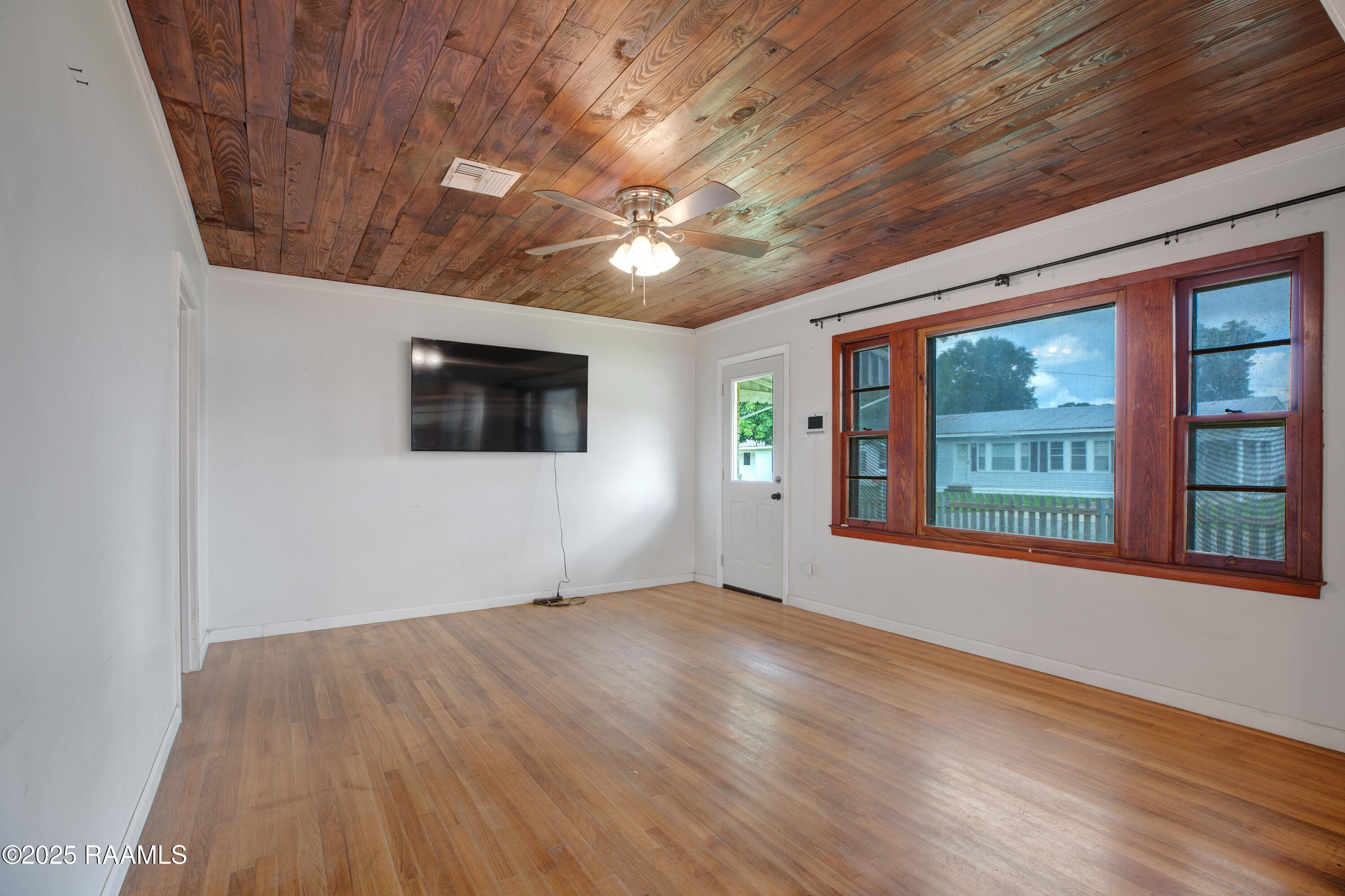 200 Rayland Street Lafayette, LA 70506 - Photo 5 of 19 IMG_6685