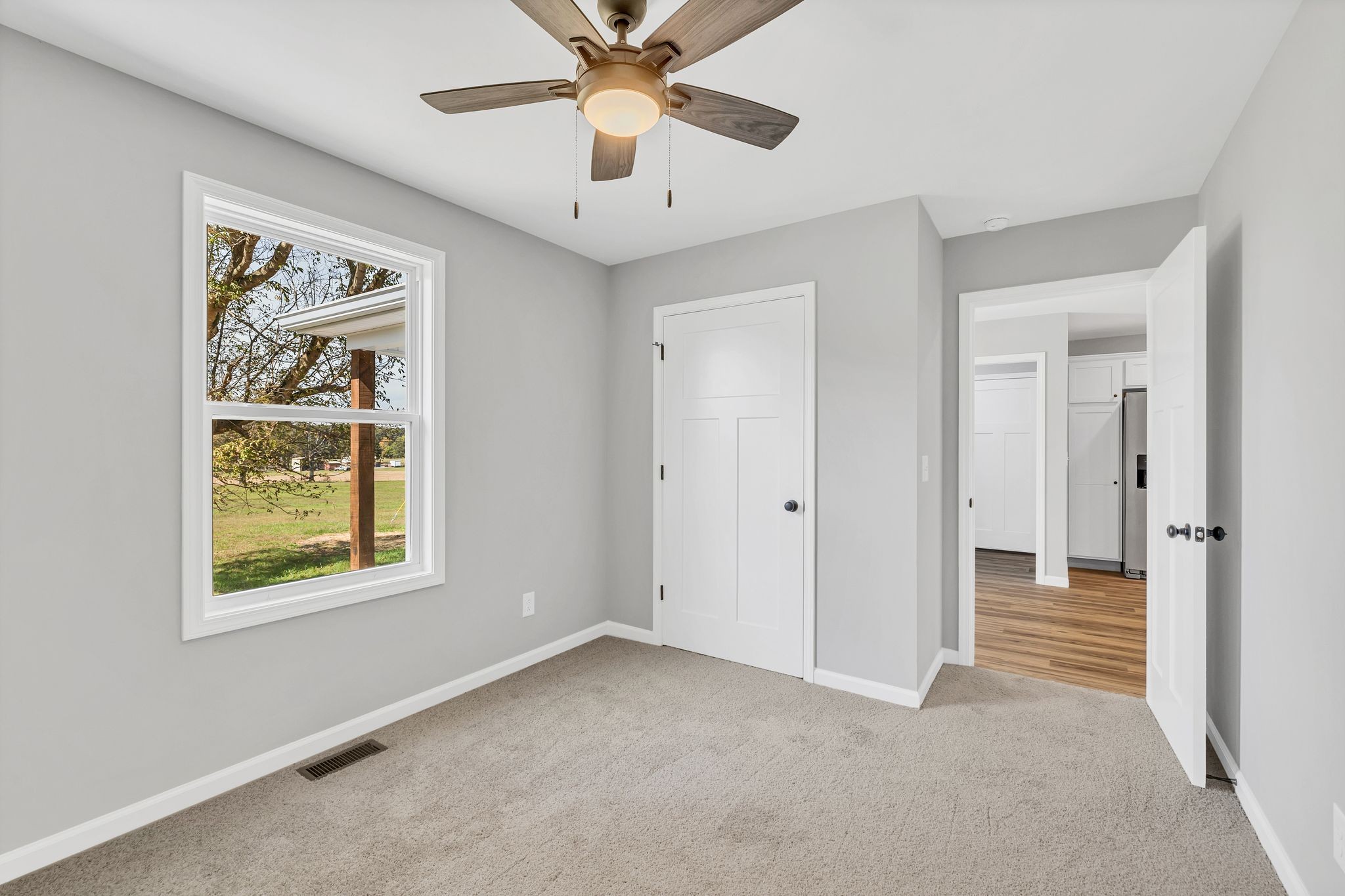 25 Glasner Lane Winchester, TN 37398 - Photo 17 of 32 a view of an empty room with a window
