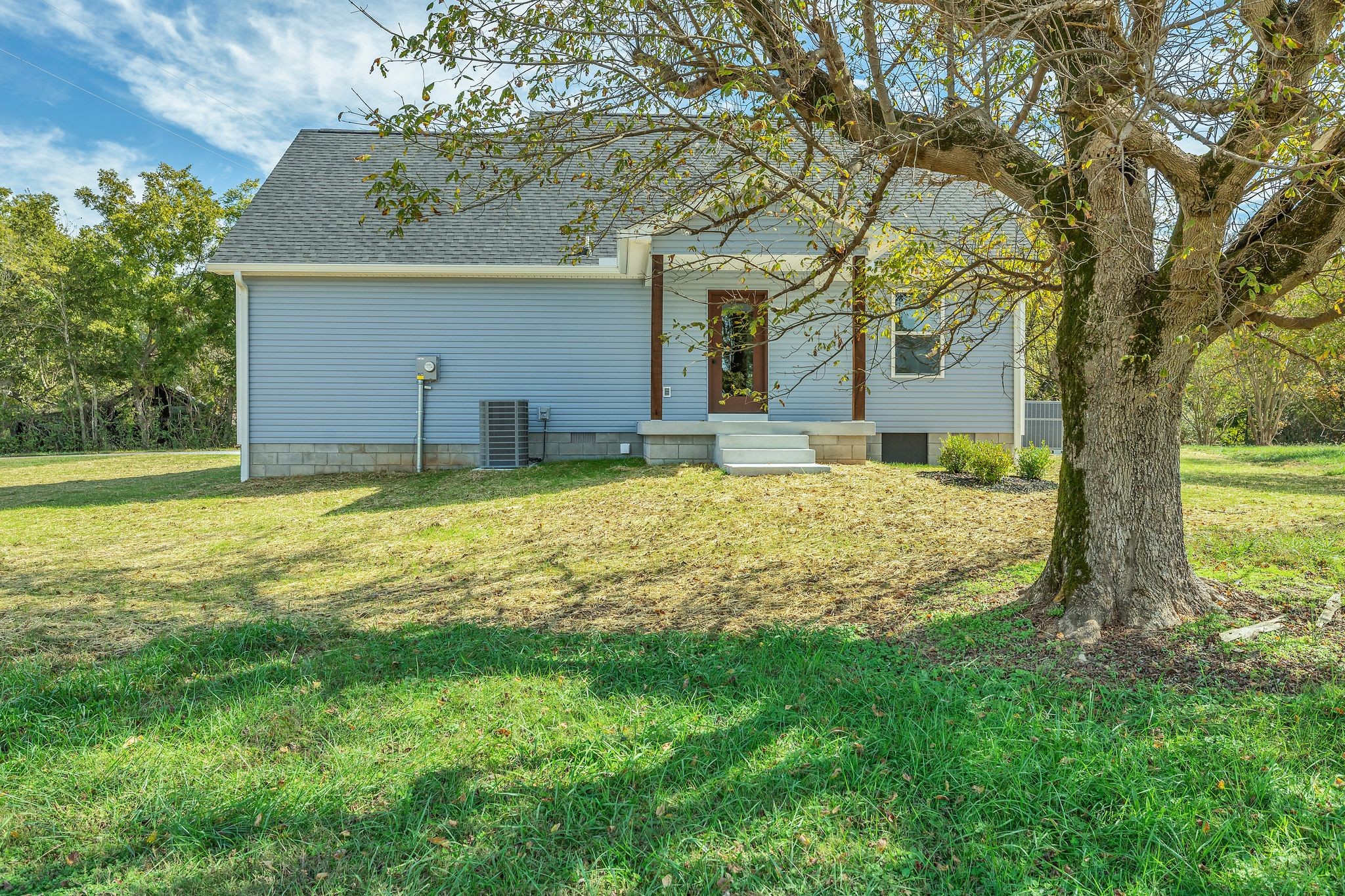 25 Glasner Lane Winchester, TN 37398 - Photo 28 of 32 a view of a house with a yard