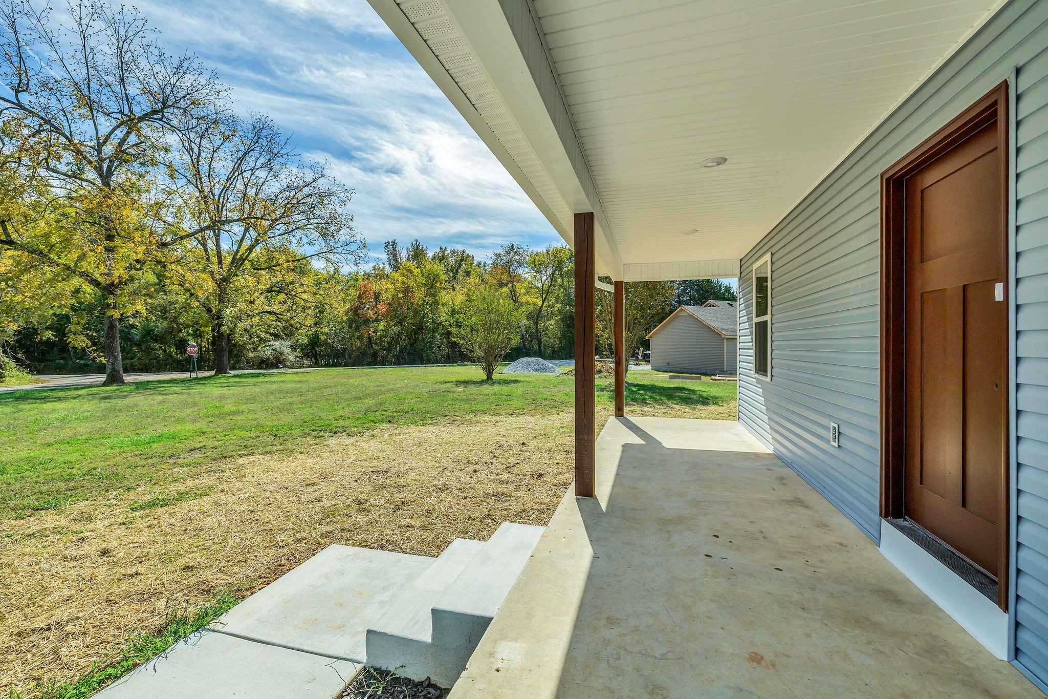 25 Glasner Lane Winchester, TN 37398 - Photo 4 of 32 a view of a porch with a backyard