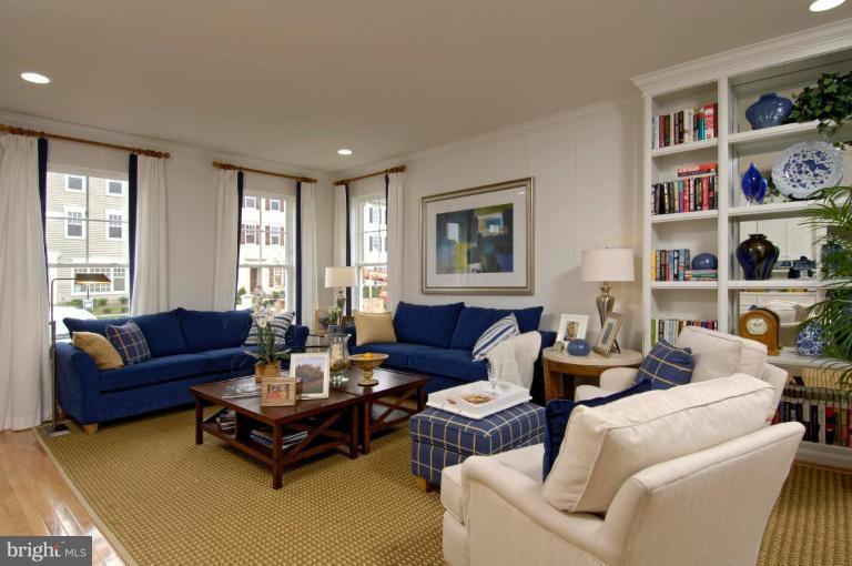 9009 Ribbon Falls Loop Bristow, VA 20136 - Photo 2 of 28 Living Room/Dining Room