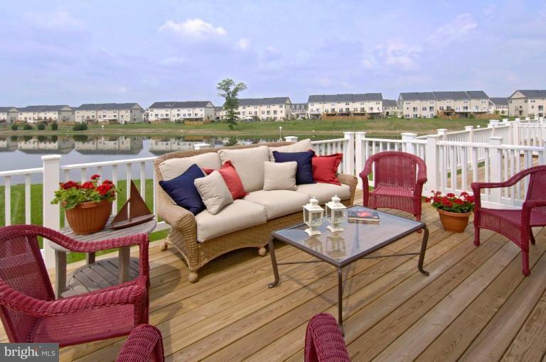 9009 Ribbon Falls Loop Bristow, VA 20136 - Photo 21 of 28 Deck