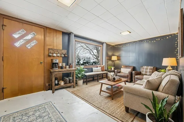 $164,900 | 630 Mowbray Street, Stewart, MN 55385