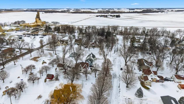 $164,900 | 630 Mowbray Street, Stewart, MN 55385