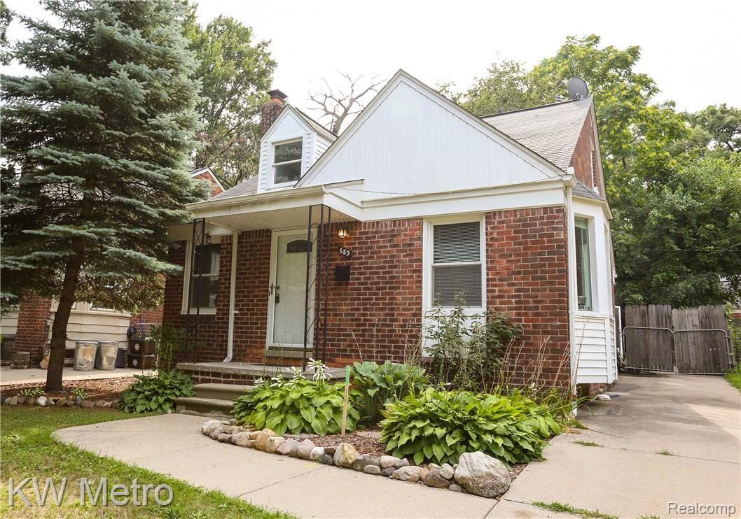 683 Stratford Road Ferndale, MI 48220 - Photo 1 of 33 Stratford-1.jpg
