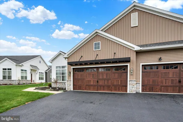 $419,900 | 797 Aurora Drive, Mechanicsburg, PA 17055