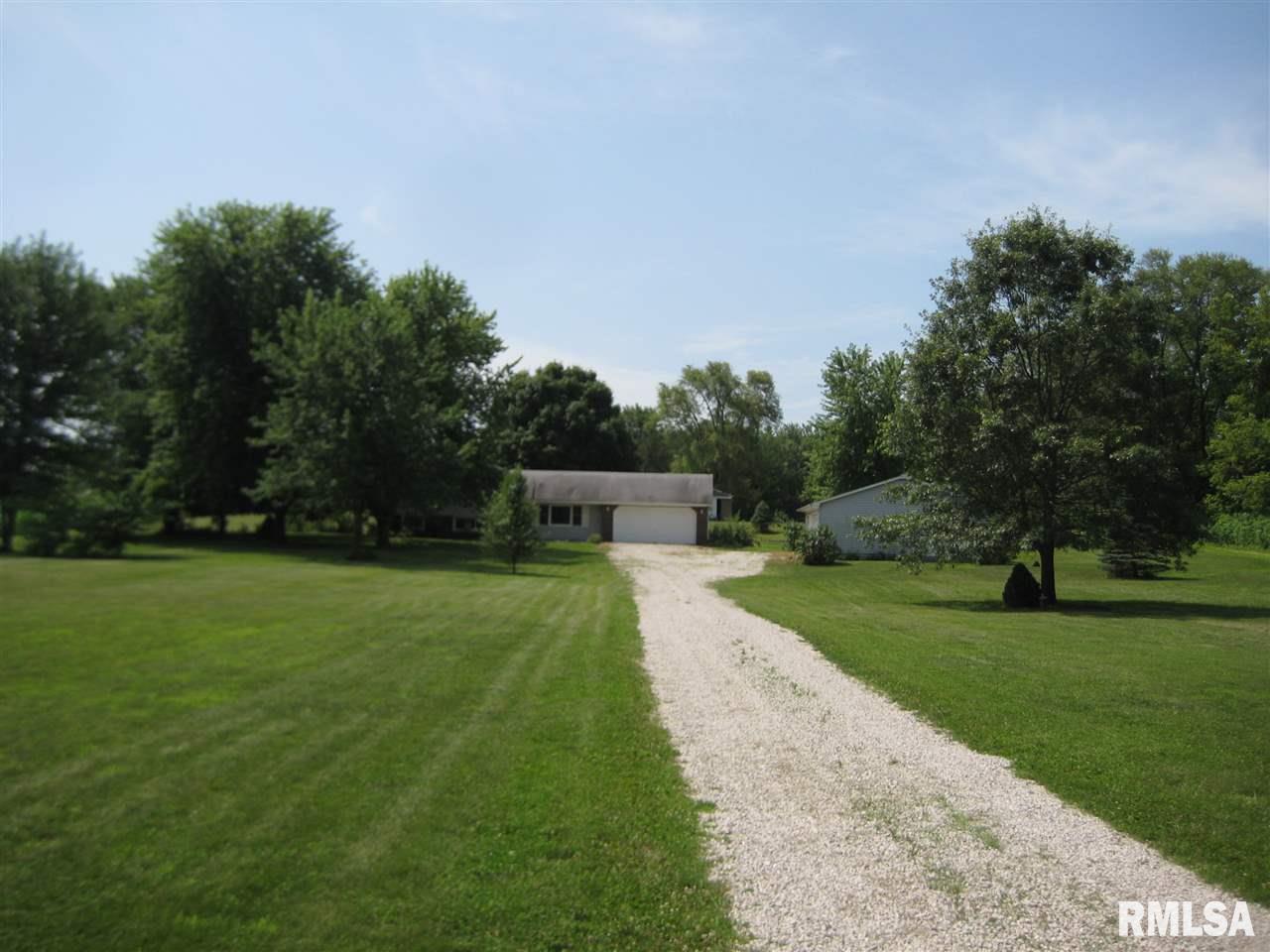 402 Mile Tree Road East Peoria, IL 61611 - Photo 4 of 19 Gallery Image 4