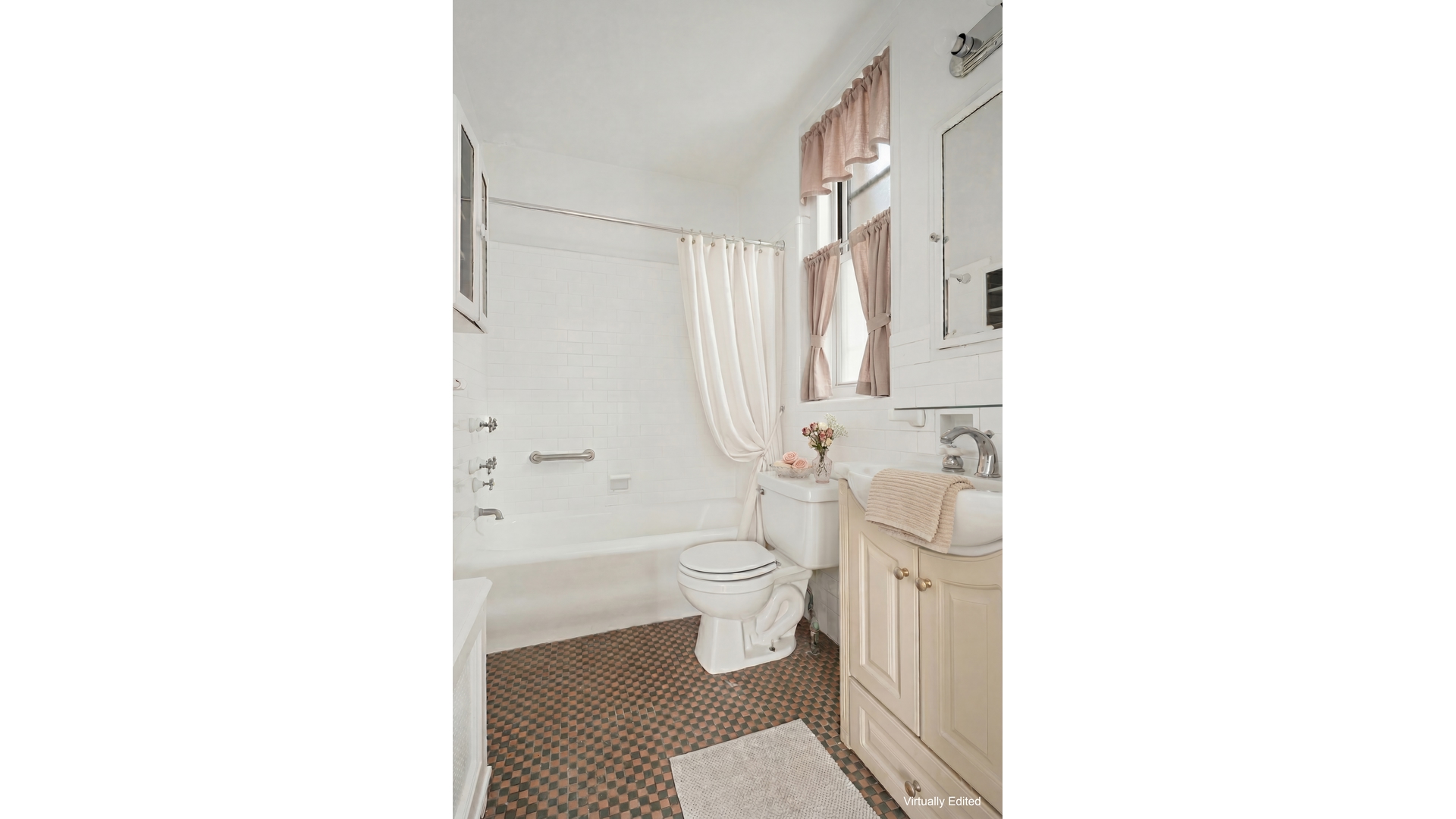 340 Riverside Drive, Unit 6D Manhattan, NY 10025 - Photo 9 of 26 a bathroom with a toilet a sink and a bathtub
