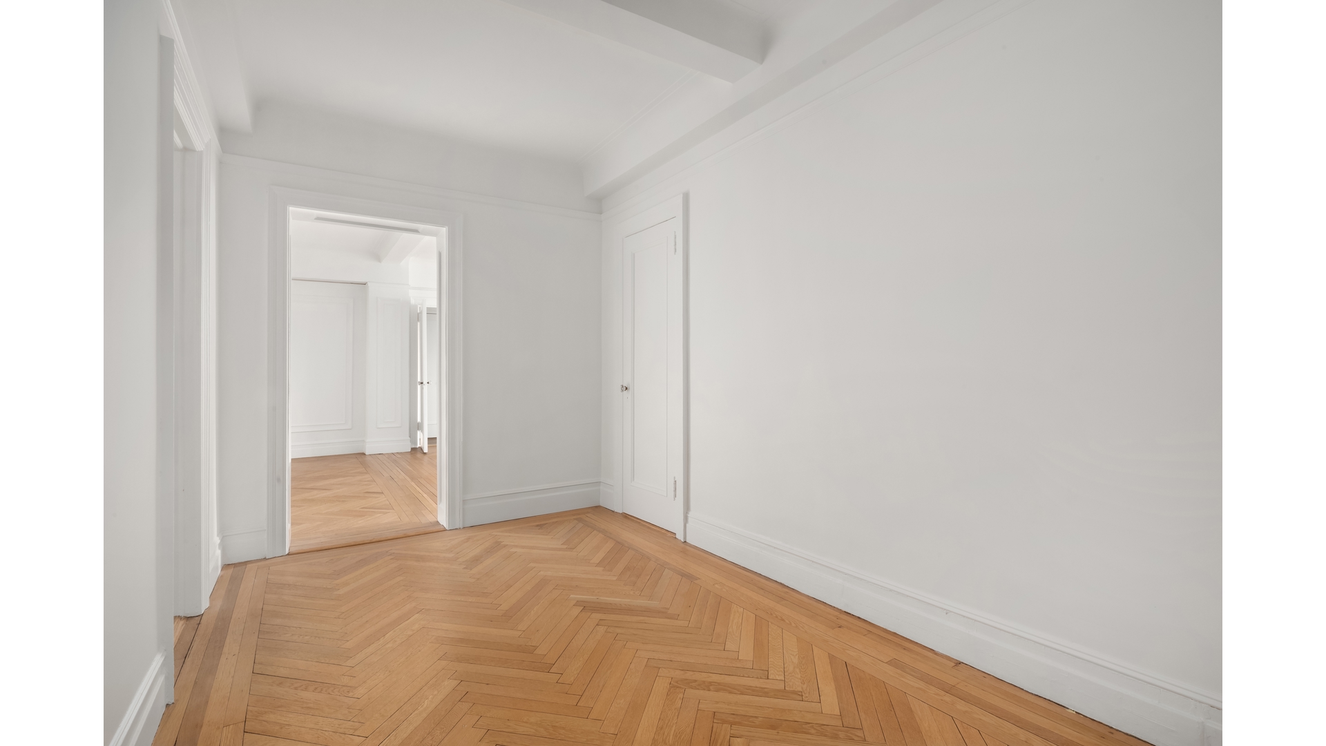 340 Riverside Drive, Unit 6D Manhattan, NY 10025 - Photo 4 of 26 a view of empty room