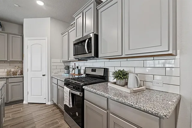 $314,990 | 234 Wagon Spoke Way, Unit 17, Fort Worth, TX 76120