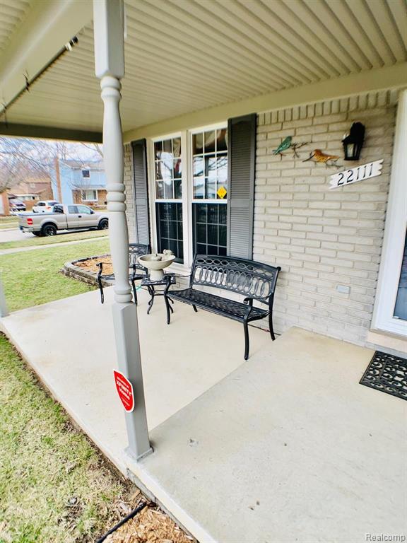 22111 Hall Road Woodhaven, MI 48183 - Photo 6 of 46