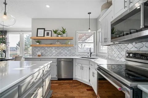 $489,000 | 25189 West 150th Terrace, Olathe, KS 66061